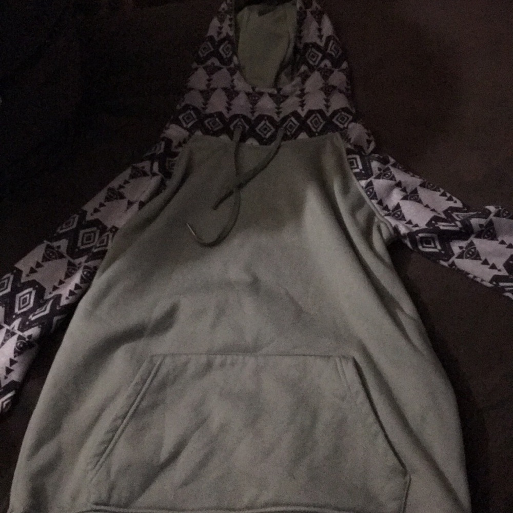 sweatshirt